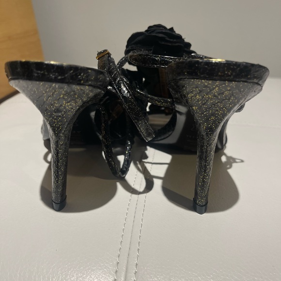 Aerin black Slingback with black roses size 8.5 - Picture 2 of 4